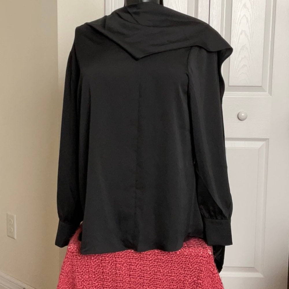 NWT CHICO’S BLOUSE